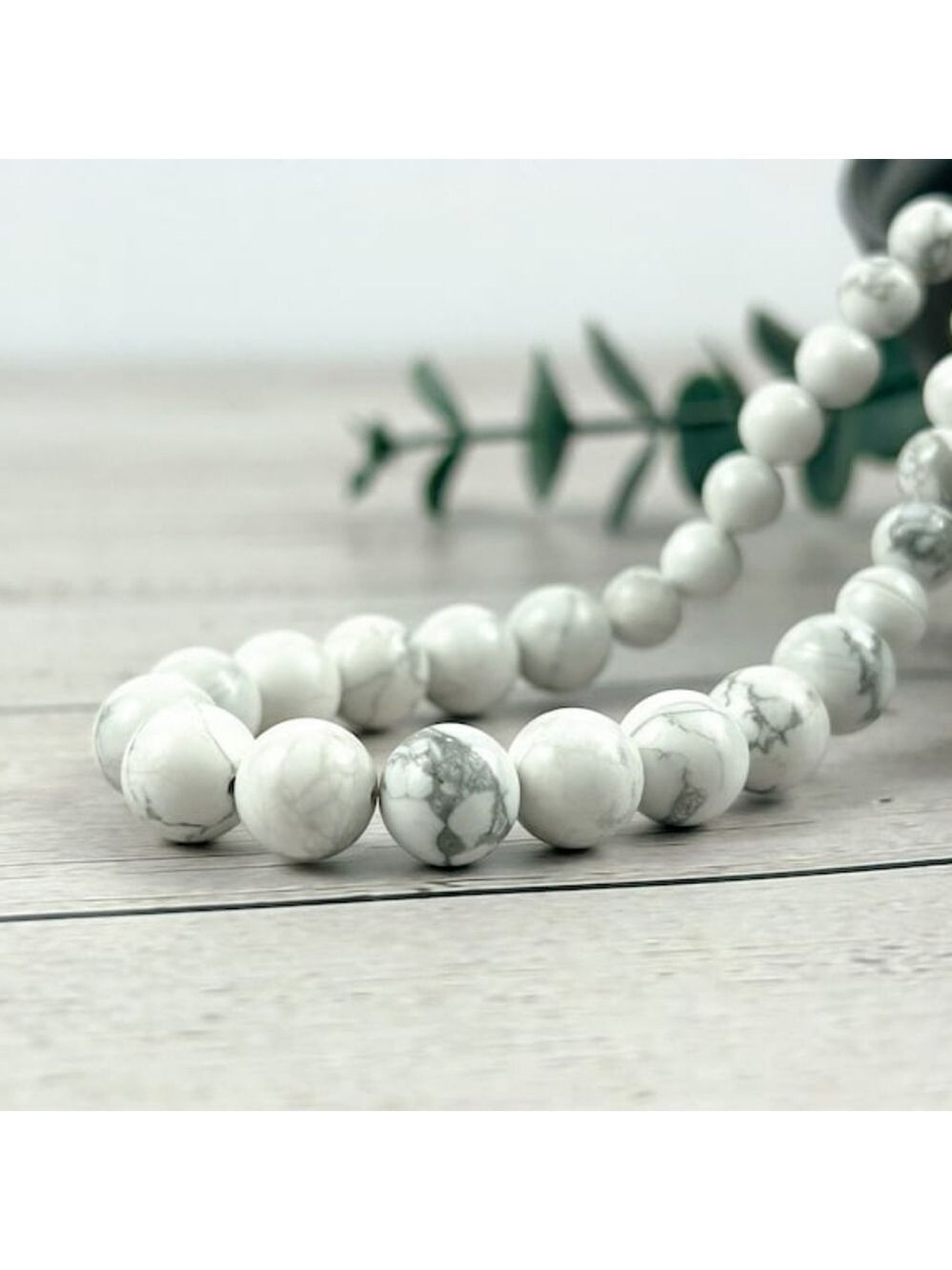 Howlite Bead Necklace White
